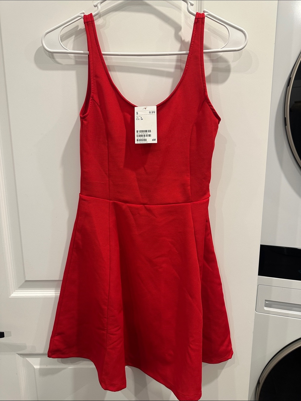 H&M Red Sleeveless Fit-and-Flare Dress